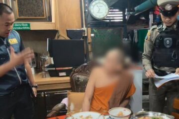 Sex, bani și aur: Călugăr budist celebru, arestat pentru că a furat milioane de dolari de la o mănăstire