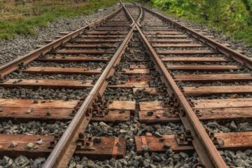 Circulația trenurilor pe relația Budapesta–Curtici este închisă temporar