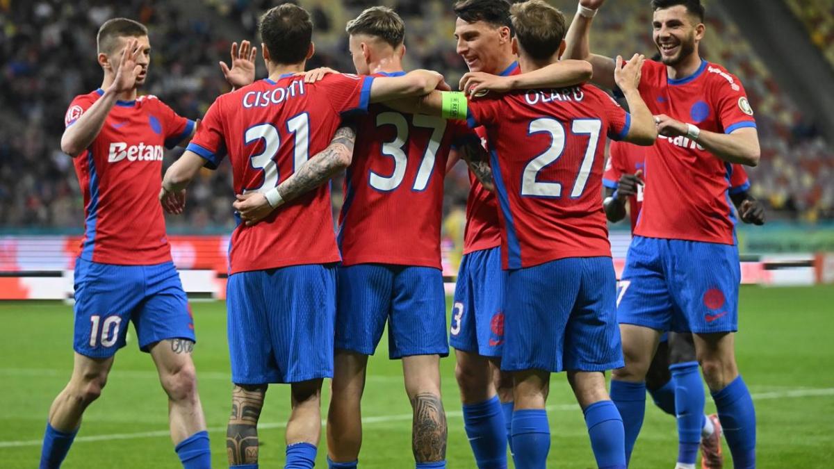 Jongleriile financiare din contractul lui Reghecampf la FCSB. Fosta campioană își instalează miercuri noul antrenor