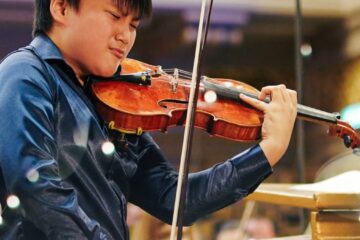 La doar 11 ani, violonistul Jayden King devine cel mai tânăr câștigător din istoria Concursului Internațional George Enescu