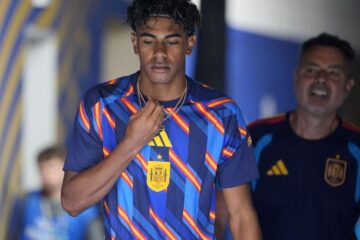 Lamine Yamal refuză jocurile de culise pentru Balonul de Aur: „Toată lumea a văzut ce am făcut!”