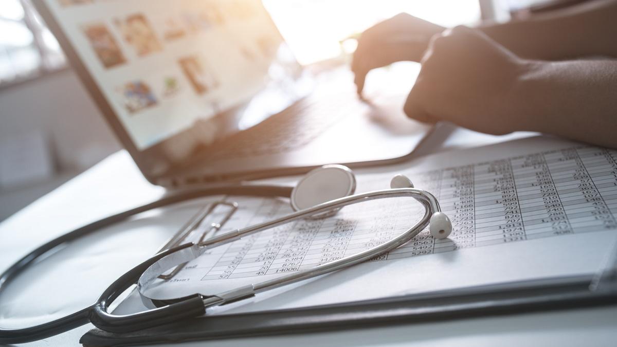Medicii vor putea raporta direct la Unifarm lipsa tratamentelor pentru pacienți
