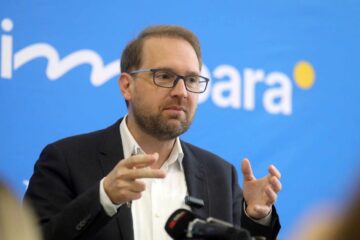 Poveste de groază pentru banii Timișoarei: Dominic Fritz, ctitor de firme municipale. Afaceri controversate în fieful edilului USR