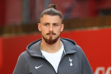 Radu Drăgușin, spulberat în Italia după începutul de sezon la Fiorentina