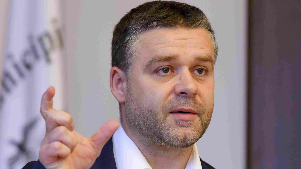 1,2 miliarde de lei pentru firmele de casă ale primarului Ciprian Ciucu