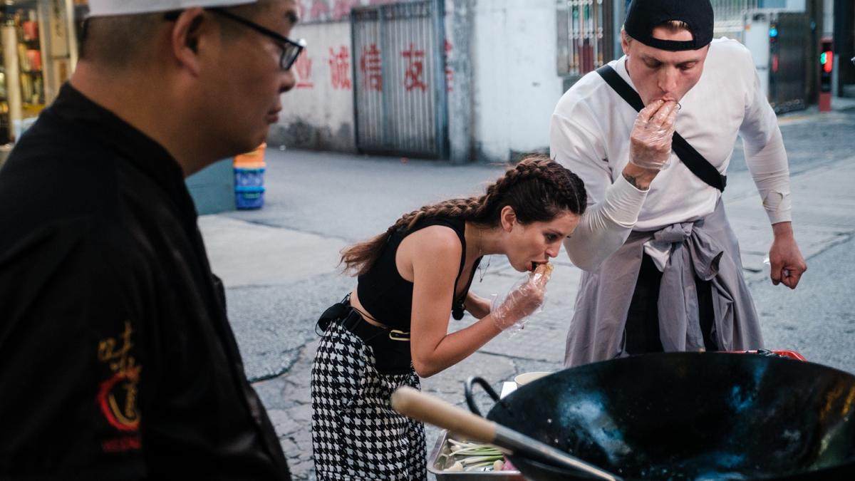 Cea de-a 26-a ediţie Asia Express, lider detașat de audienţă. Diseară, concurenții, puși să mănânce pietre în China! O misiune gastronomică neobișnuită stârnește distracția generală, în lupta pentru imunitatea mică