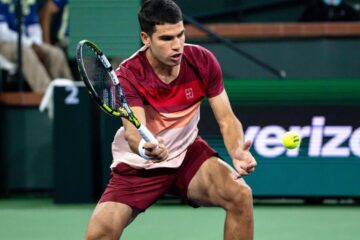 Carlos Alcaraz își apără trofeul la Tokyo și repetă o performanță veche de 32 de ani