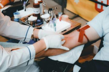 Câți bani primești dacă donezi sânge în 2026. Ce alte beneficii au românii care ajută la salvarea de vieți