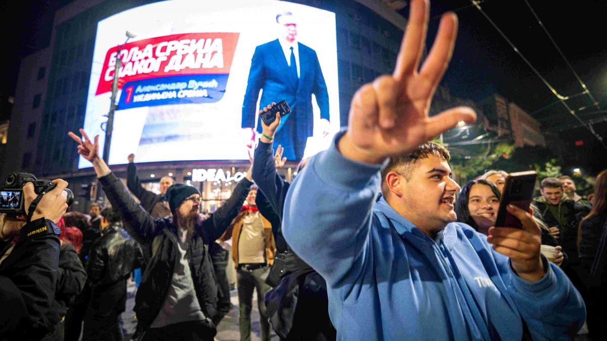 Cutremur politic în Serbia: Studenții sparg monopolul lui Vučić. Începutul unei noi ere sau o victorie cu riscuri?