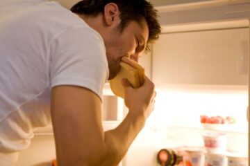 De ce vrei dulciuri seara? Secretul pe care creierul tău nu vrea să îl afli