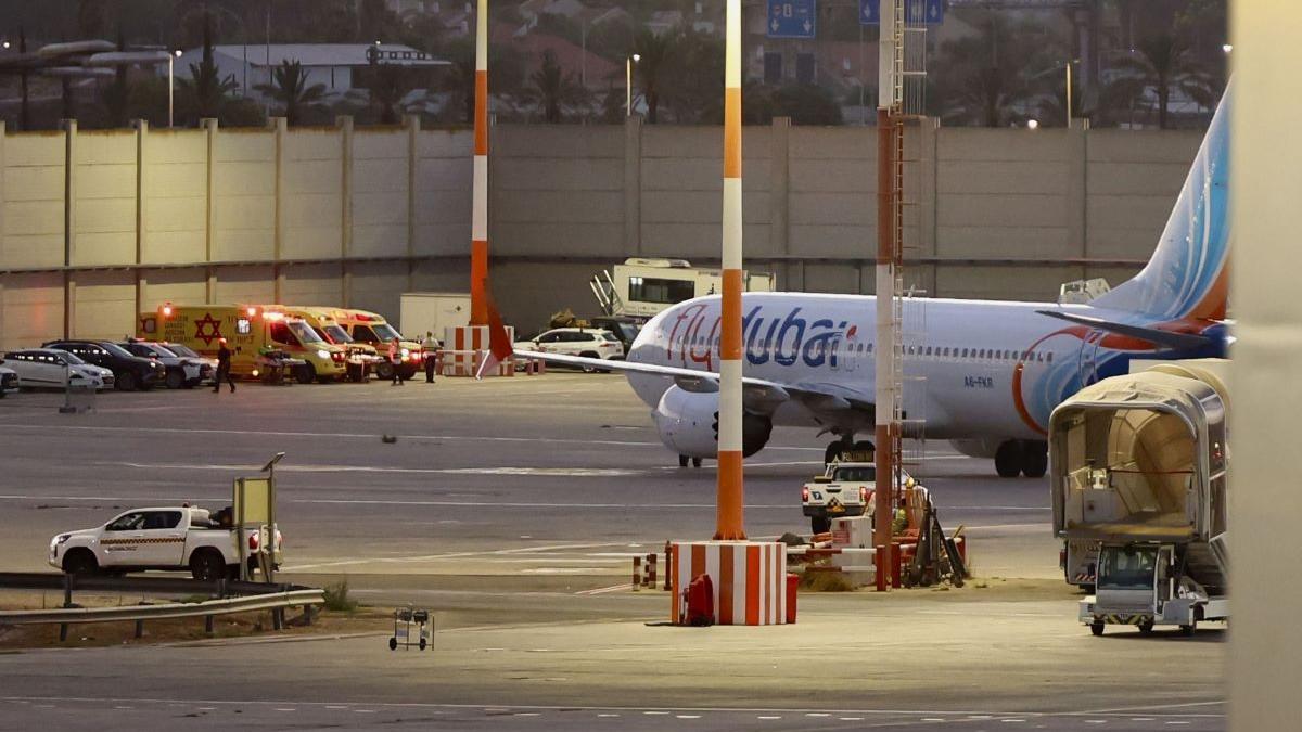 Dezvăluiri șocante de la bordul avionului Flydubai: Copilotul l-a atacat pe comandant cu un topor