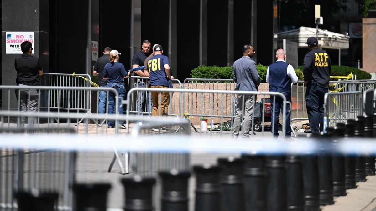 FBI a dejucat un atac terorist inspirat de ISIS asupra unuia dintre cele mai mari malluri din SUA