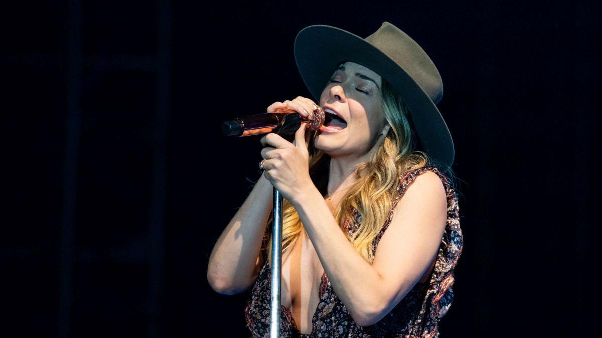 LeAnn Rimes a rămas fără dinți în mijlocul concertului! Ce a făcut artista în fața spectatorilor