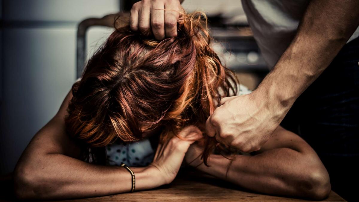 Nepăsare! Guvernul ignoră Legea femicidului: 28 de femei au fost ucise de la începutul anului