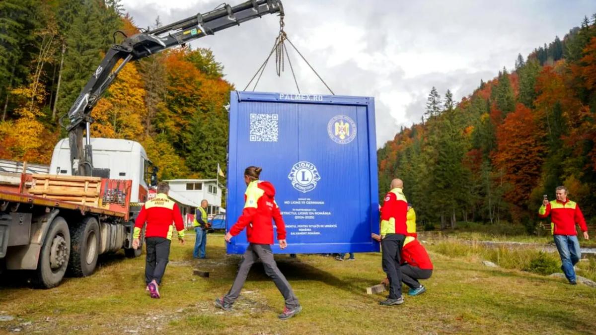 Noi puncte de adăpost pe traseele din Argeș: Unde vor fi montate cele două refugii de ultimă generație