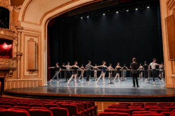 Ora de studii a balerinilor Operei Naționale București, deschisă publicului pentru prima dată în istorie, de Ziua Mondială a Baletului