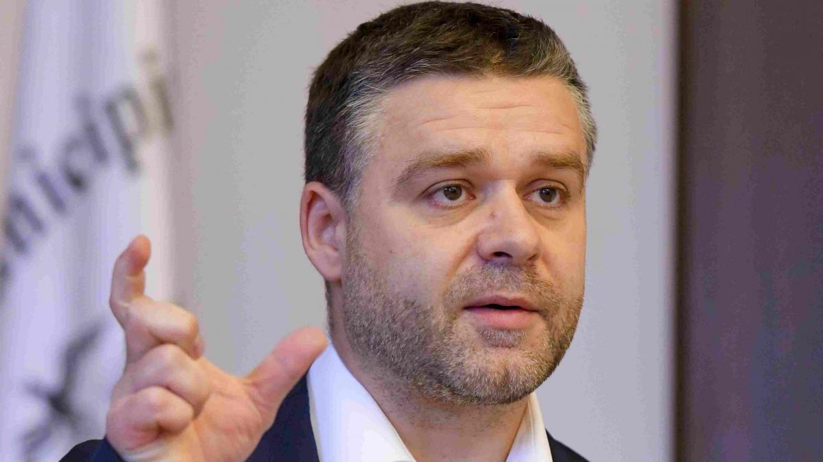 Primăria lui Ciprian Ciucu, prin Administrația Străzilor, a parafat o nouă afacere, de 24 de milioane de euro, cu firma lui Tiberiu Urdăreanu