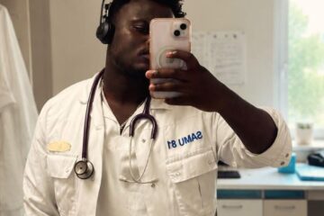A ratat de două ori admiterea în Franța și a venit în România. Cum a reușit să intre la Medicină