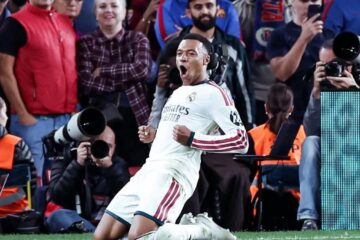 Real Madrid dă lovitura în fața Barcelonei și dinamitează lupta la titlu în Spania. Mourinho, victorie uriașă pe Camp Nou