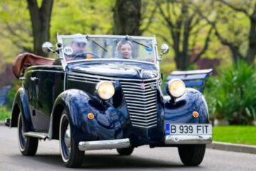 Retroparada Toamnei 2026: peste 200 de mașini și motociclete de epocă, expuse azi în Parcul Lumea Copiilor din București. Vedetele sunt cinci automobile de dinainte de război