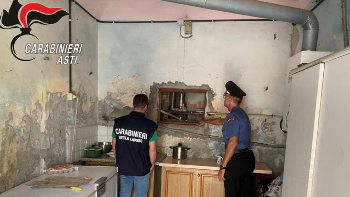 15 români, plătiți cu 2 euro pe oră și cazați pe saltele pe jos, în Italia. Cum îți dai seama că o ofertă de muncă în străinătate e o capcană