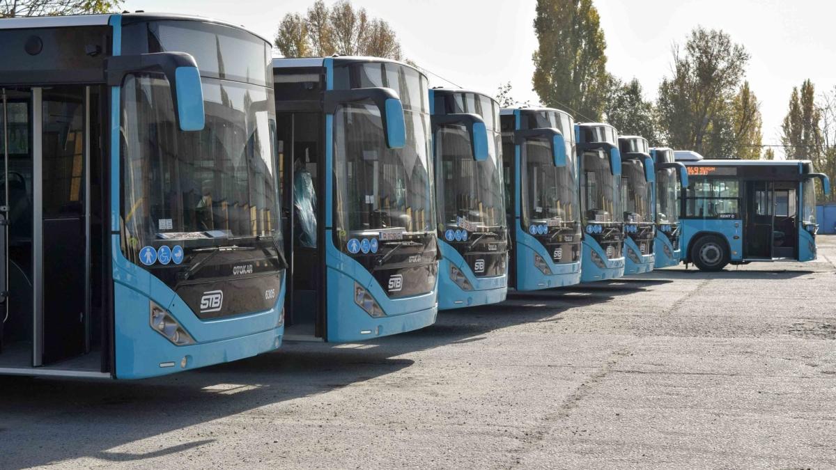 Percheziții în București: Zece suspecți amendați și audiați pentru furt de motorină din autobuzele STB