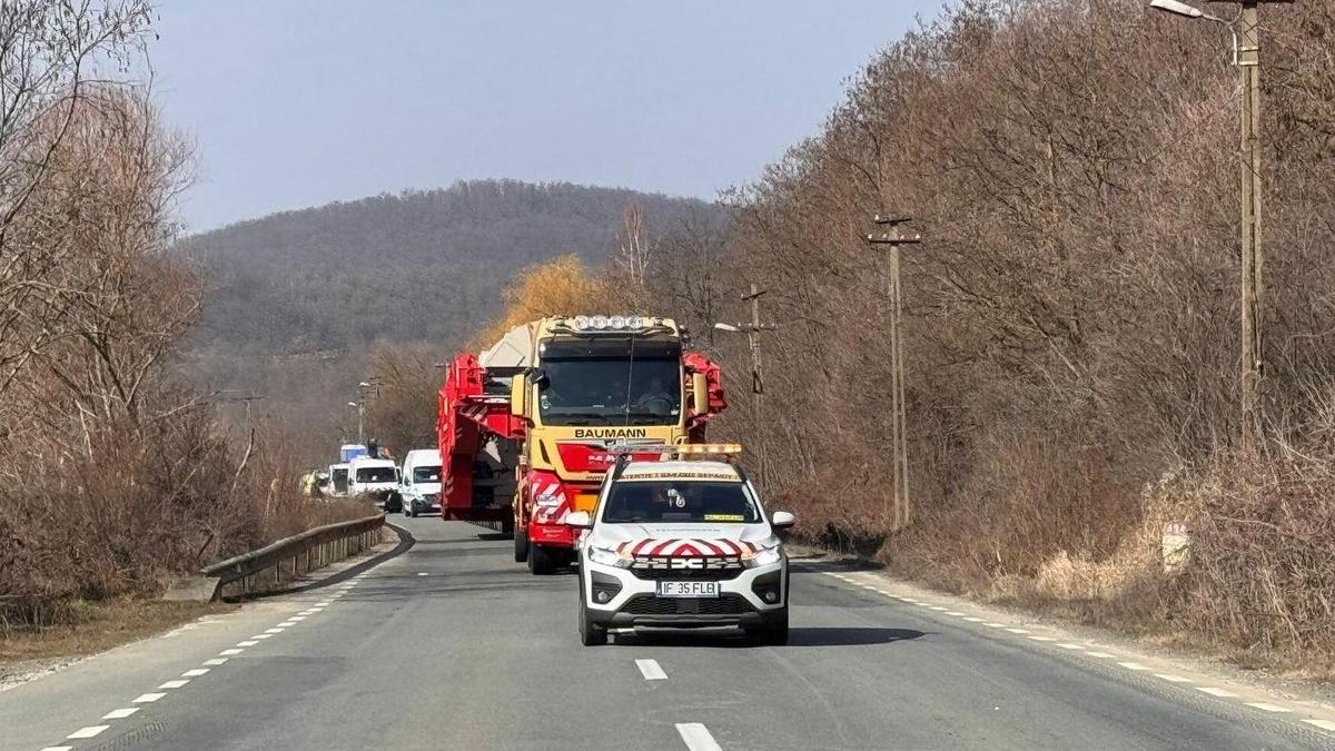 Transporturi agabaritice pe drumurile din România. Recomandările polițiștilor