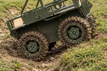 Ucraina dezvoltă roți fără aer pentru roboții militari. Cum va crește autonomia UGV-urilor